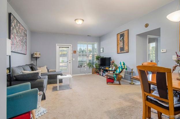 1035 E Summerfield Glen Circle