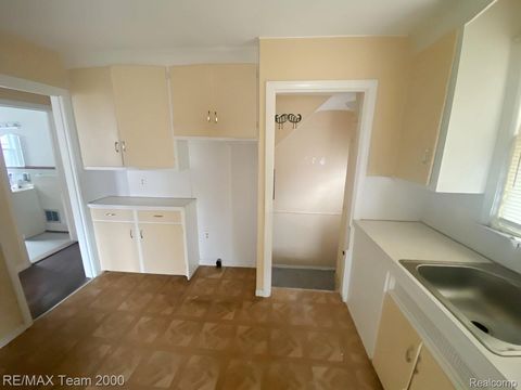 Tiny photo for 18904 Mallina Street, Detroit City, MI 48236 (MLS # 20261016413)