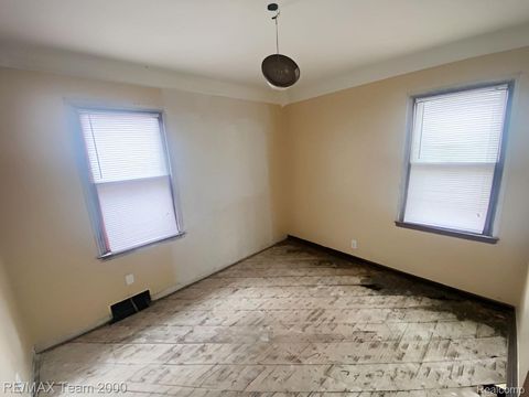 Tiny photo for 18904 Mallina Street, Detroit City, MI 48236 (MLS # 20261016413)