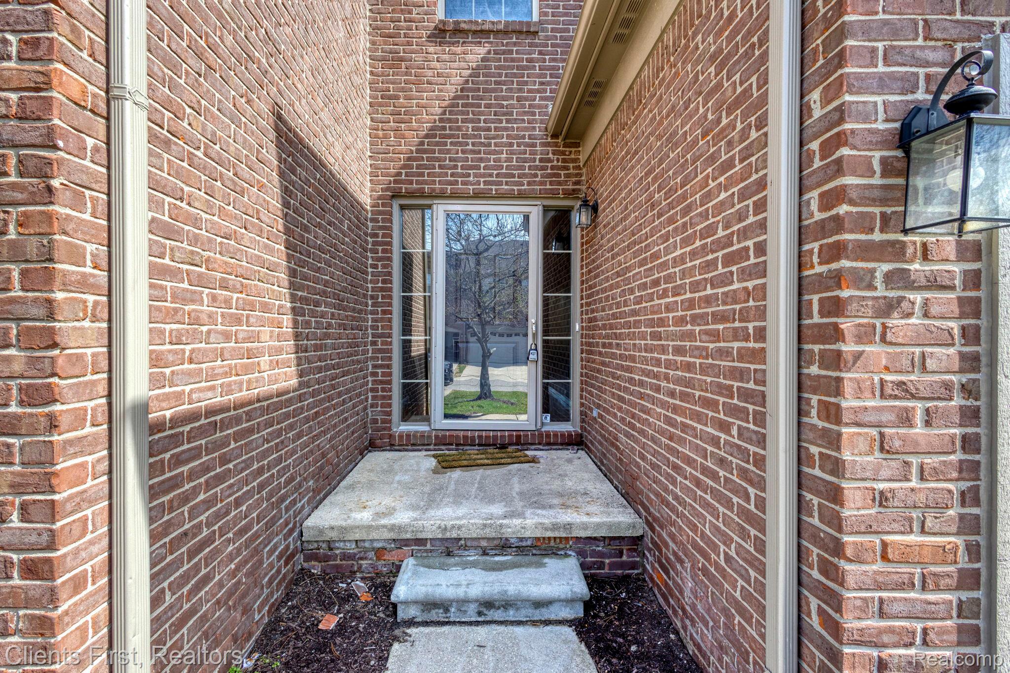 41351 N Maplewood Drive