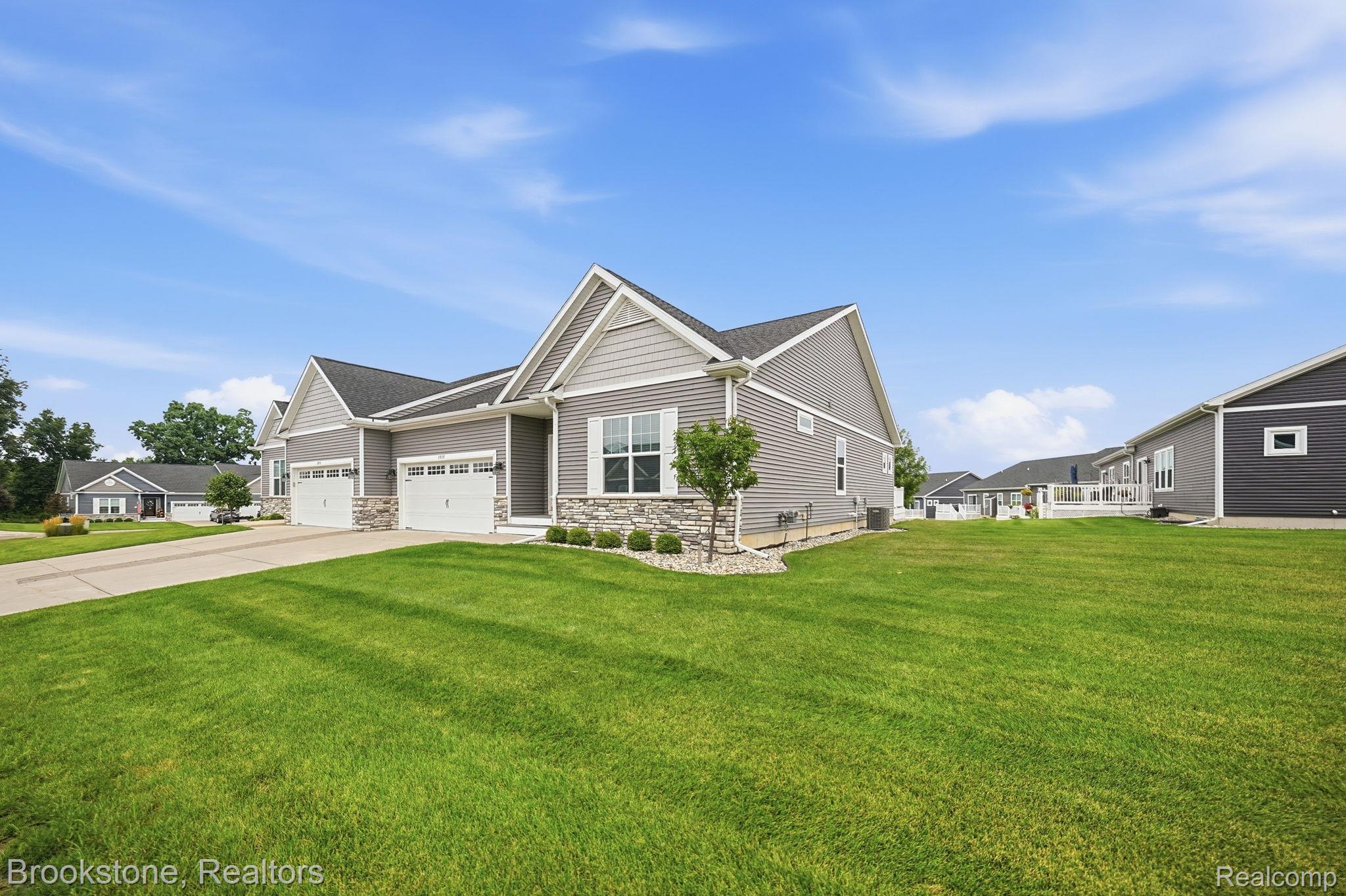 2838 Blue Sky Drive 42