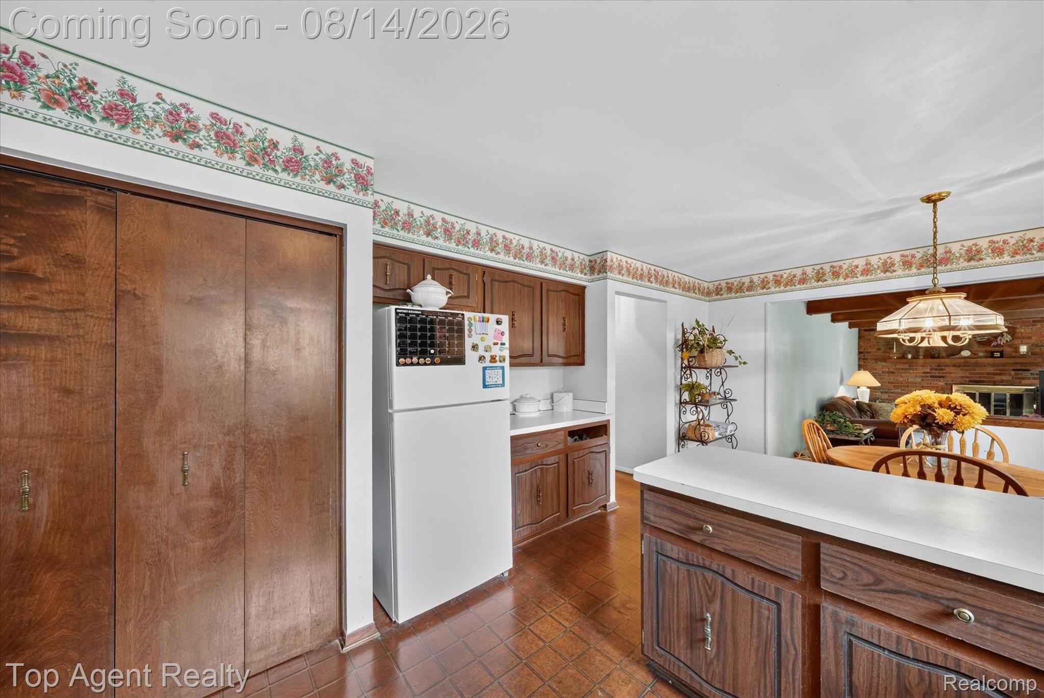 6084 Deguise Court