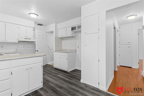 Tiny photo for 713 Leland Street, Flint City, MI 48507 (MLS # 20261016130)