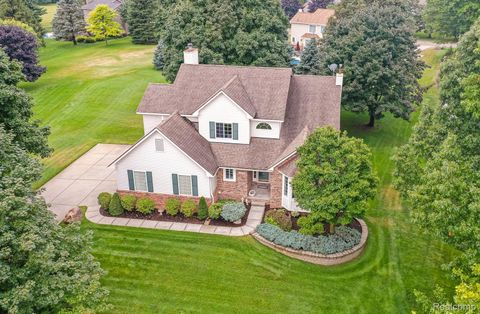 229 Maplewood Drive Brandon Charter Township MI 48348