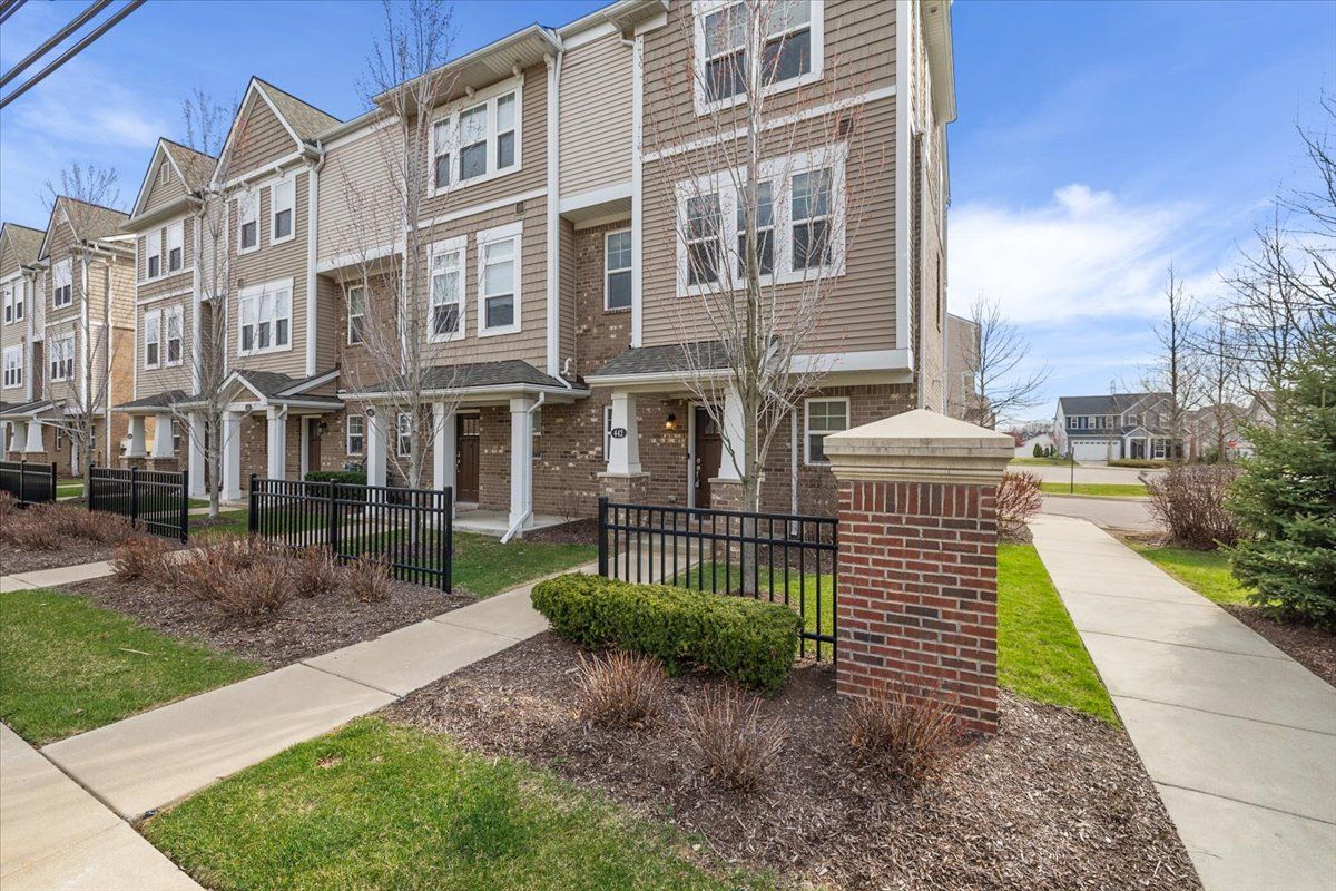 442 N WIXOM Road