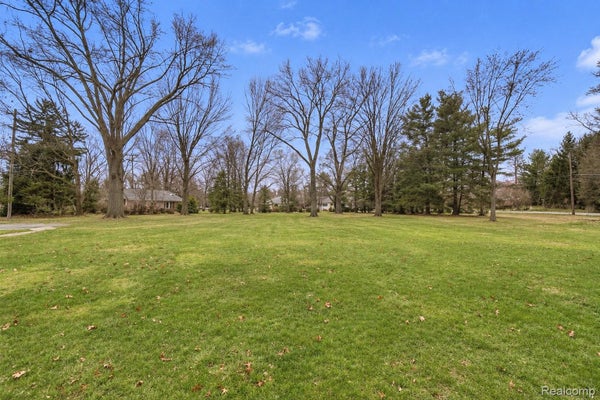 6606 VACHON CT, BLOOMFIELD HILLS, MI 48301 - Image 620e8633ca495b2caa4a733c8f0195c3/1334028595