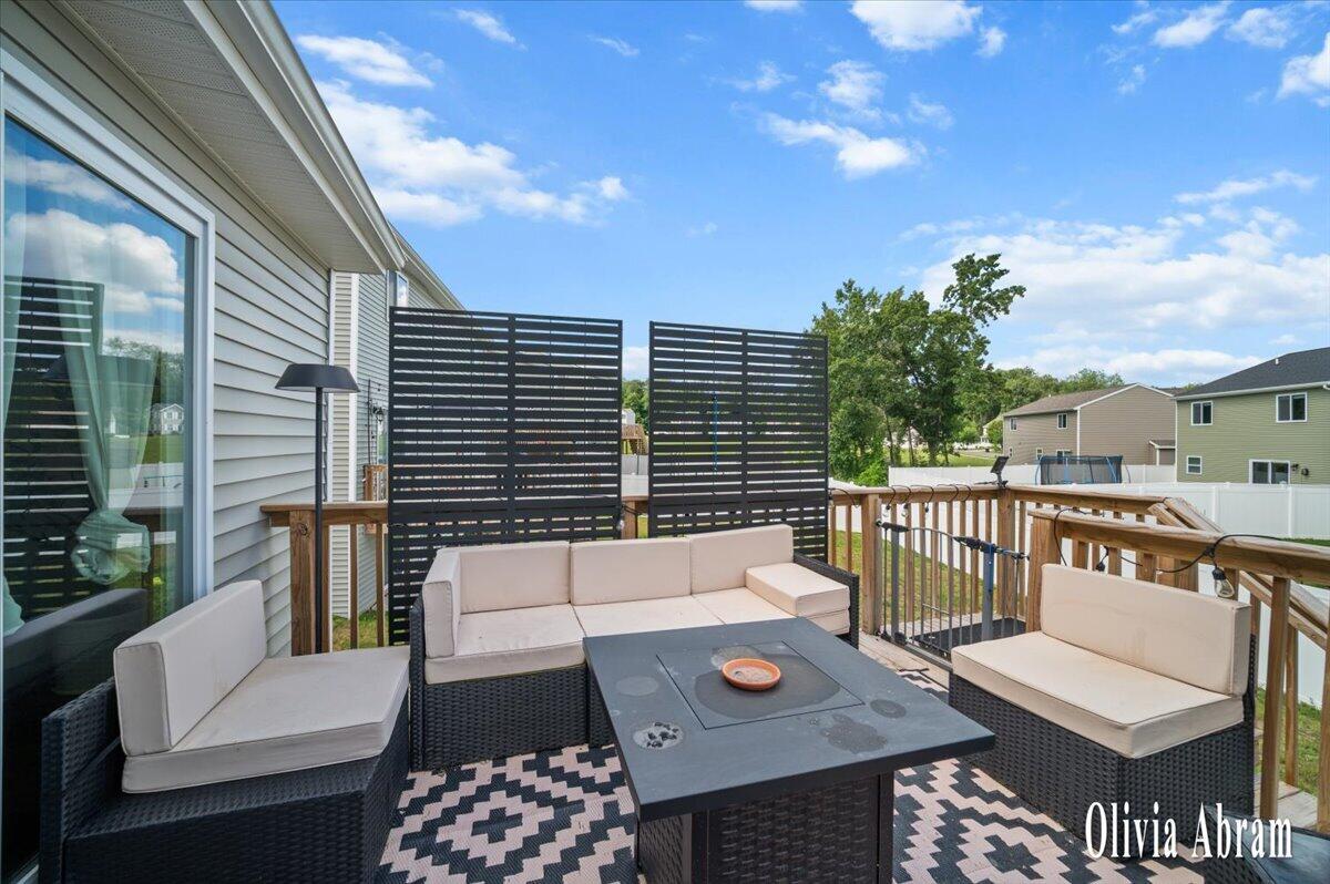 808 Hollyhock Drive