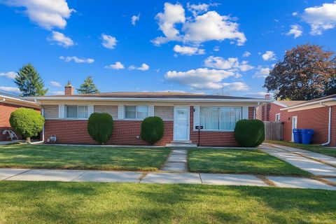 28616 Newport Drive Warren City MI 48088