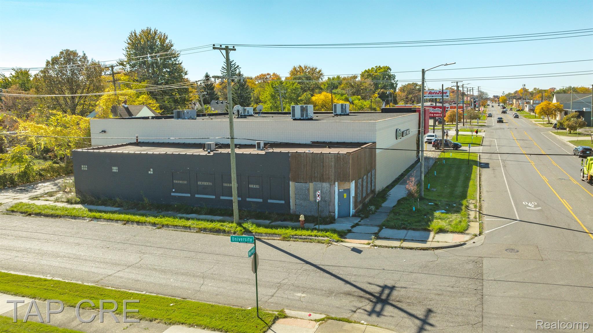 17658 E WARREN Avenue