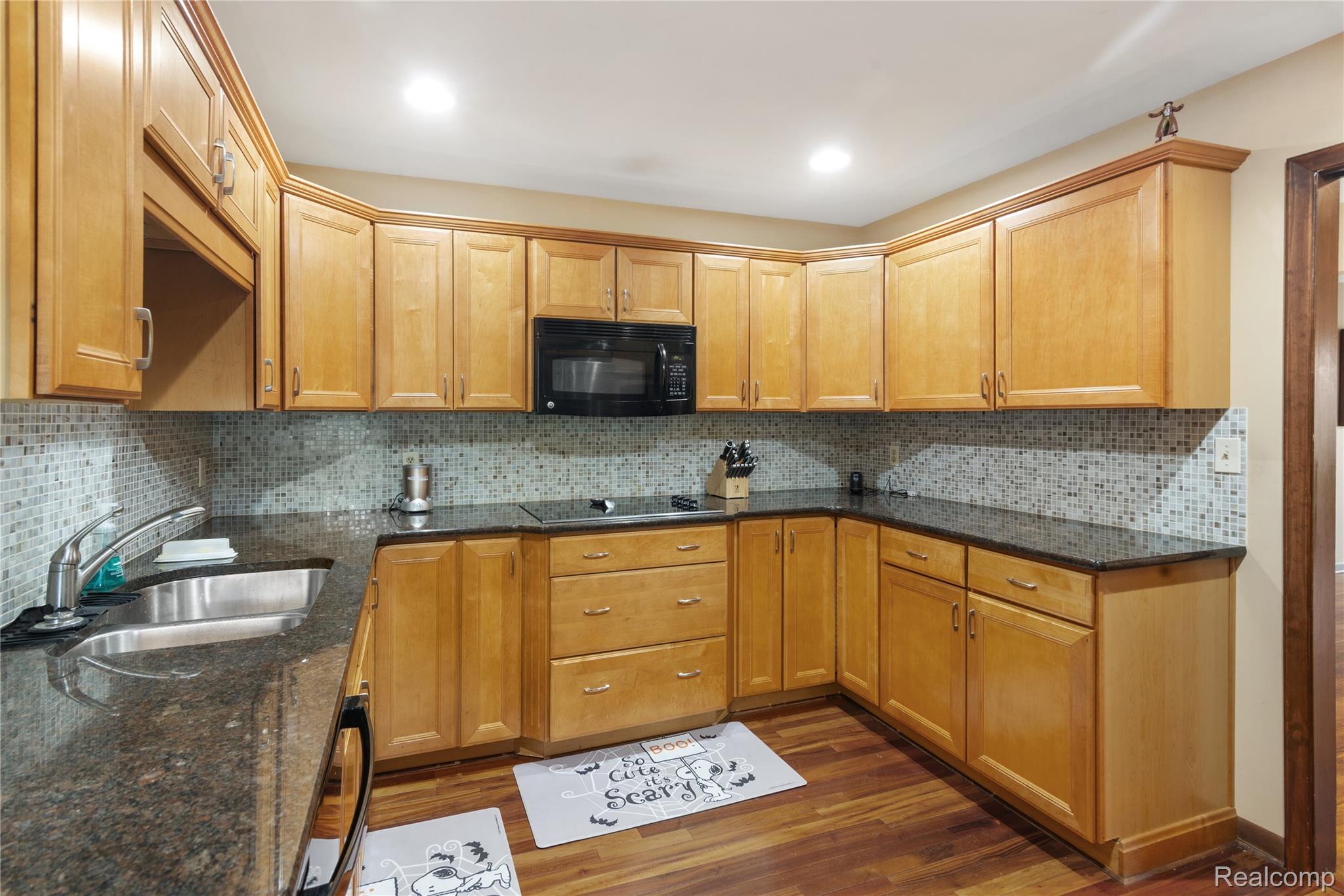 6900 Pebblecreek Woods Drive