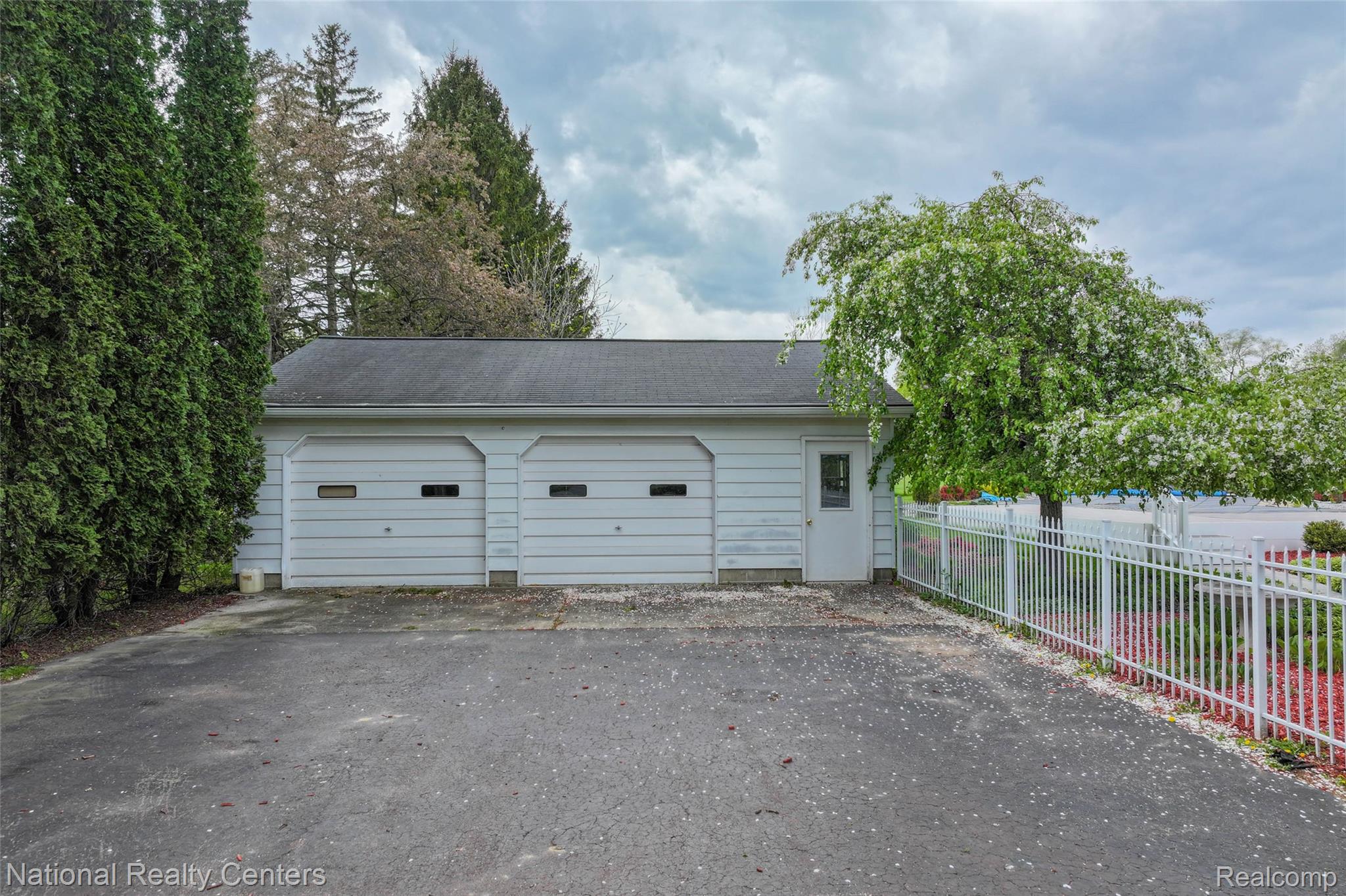 4347 N Gale Road