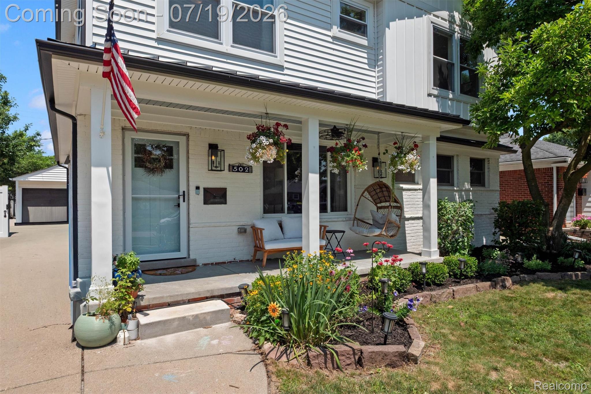 502 W Sunnybrook Drive