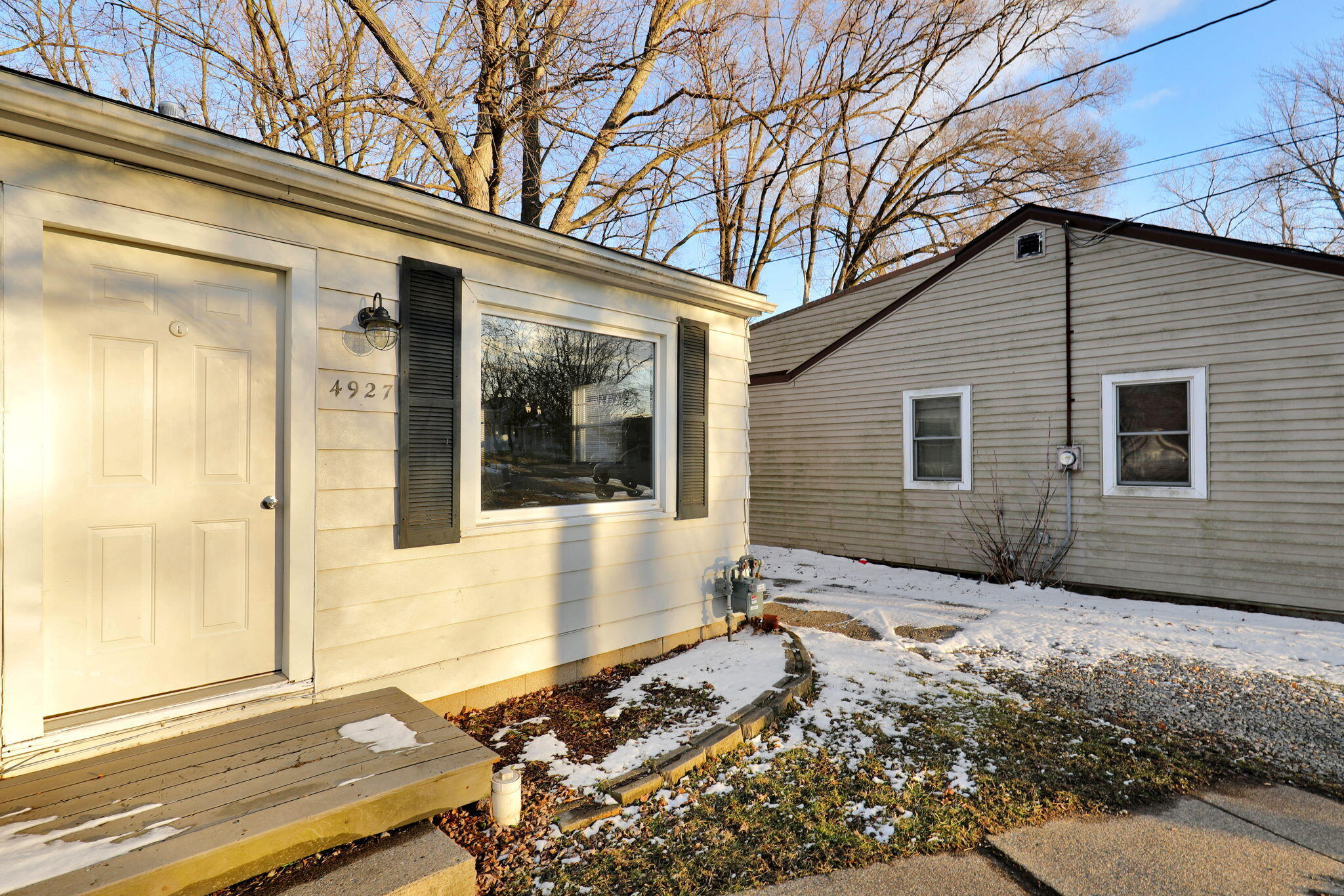 4927 Starr Avenue