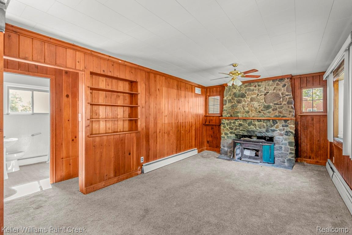 23608 Glenwood Street