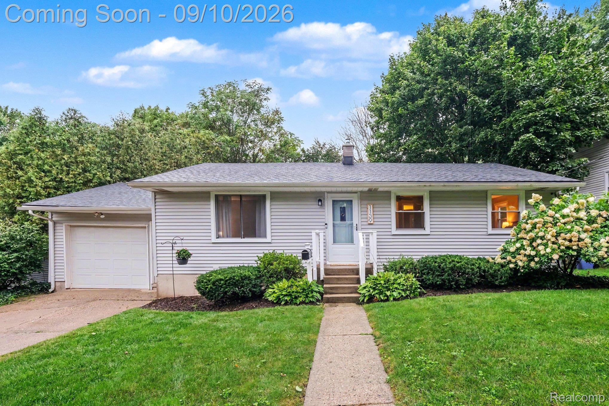 1139 Houseman Avenue NE