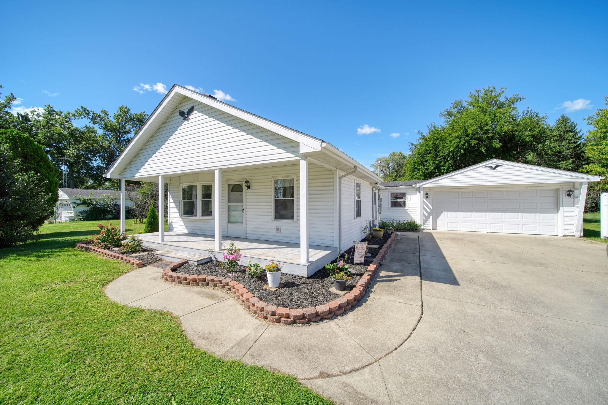 4672 Douglas Road