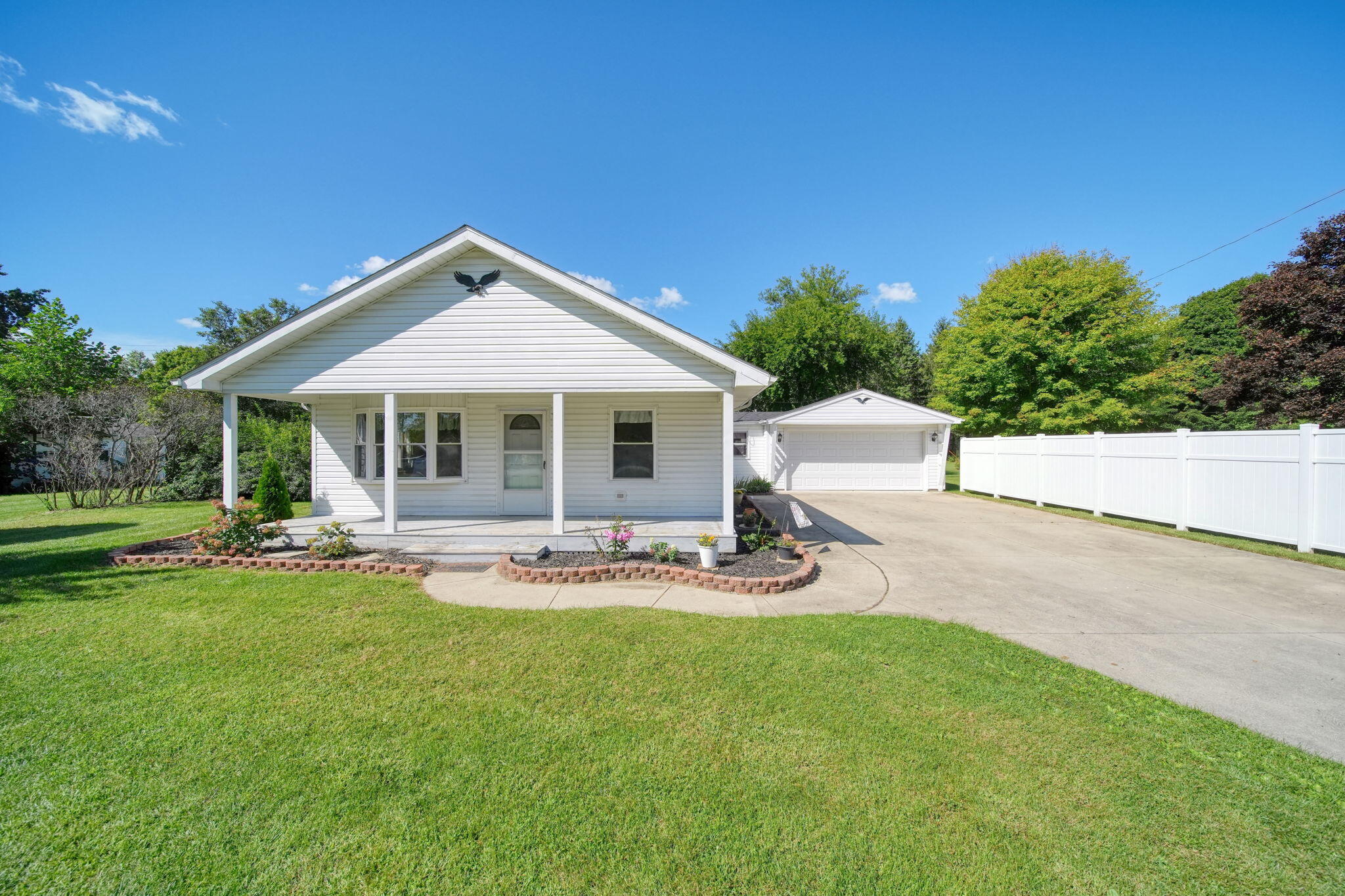 4672 Douglas Road