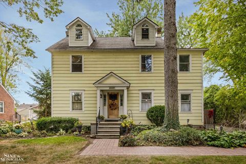 1817 Hawthorne Road Grosse Pointe Woods City MI 48236