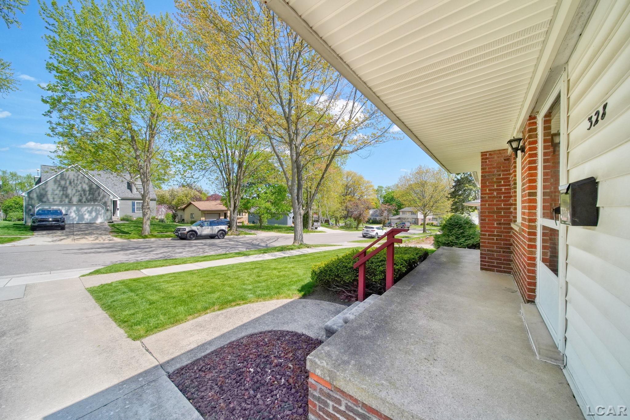 328 Hillcrest Drive