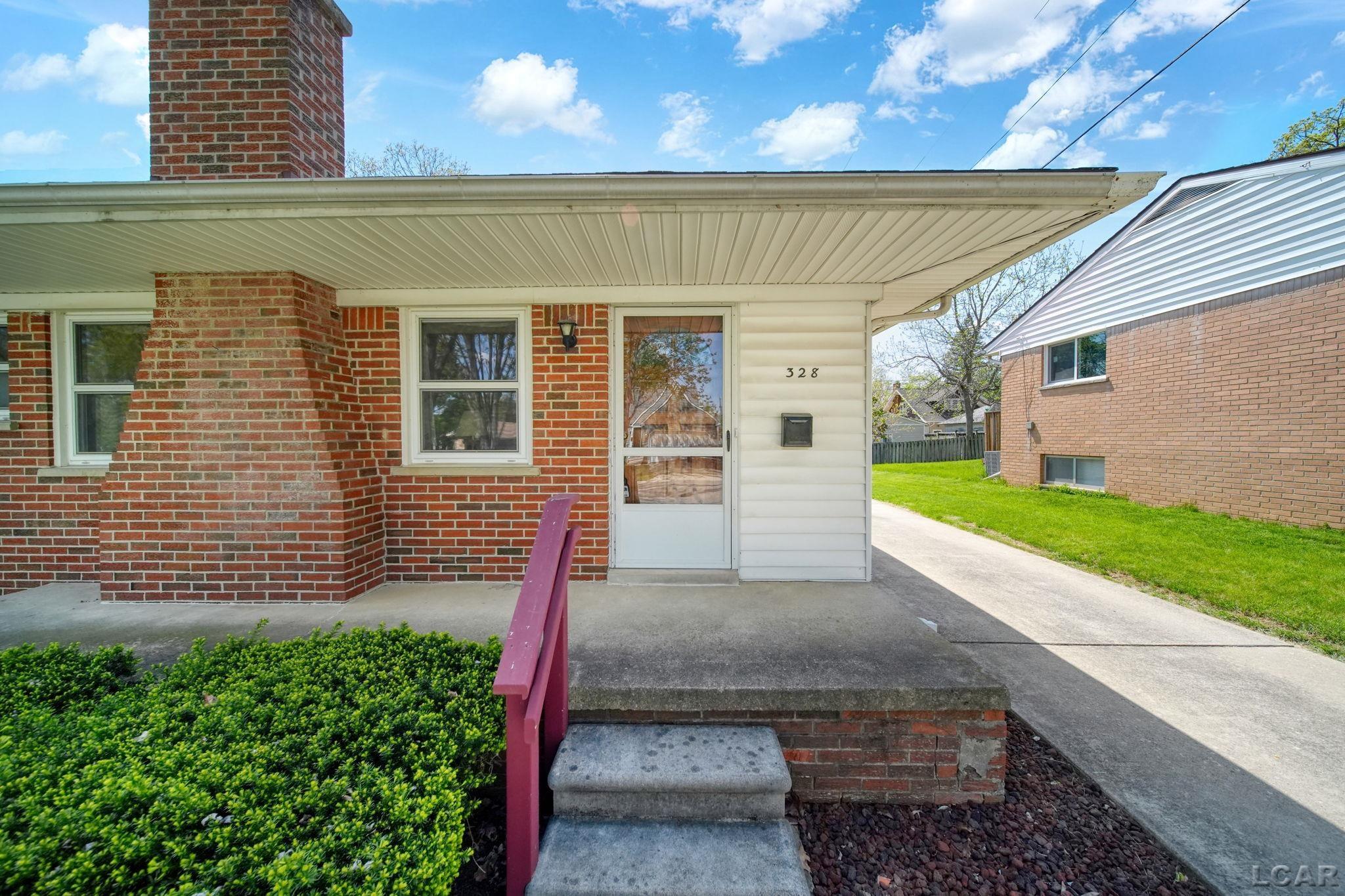 328 Hillcrest Drive