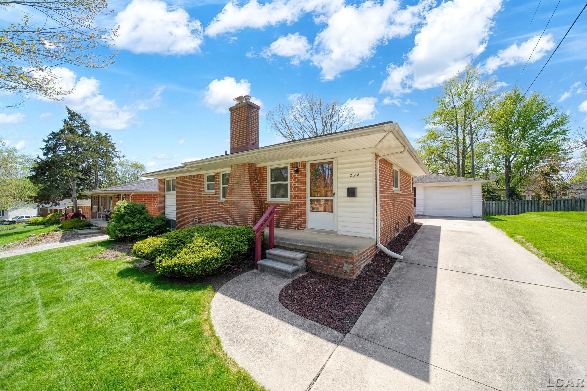 328 Hillcrest Drive