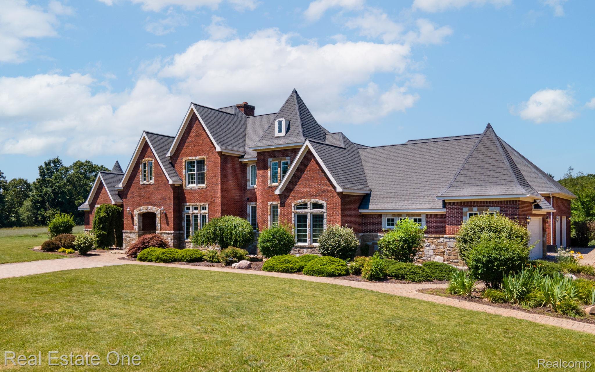 740 Greystone Drive