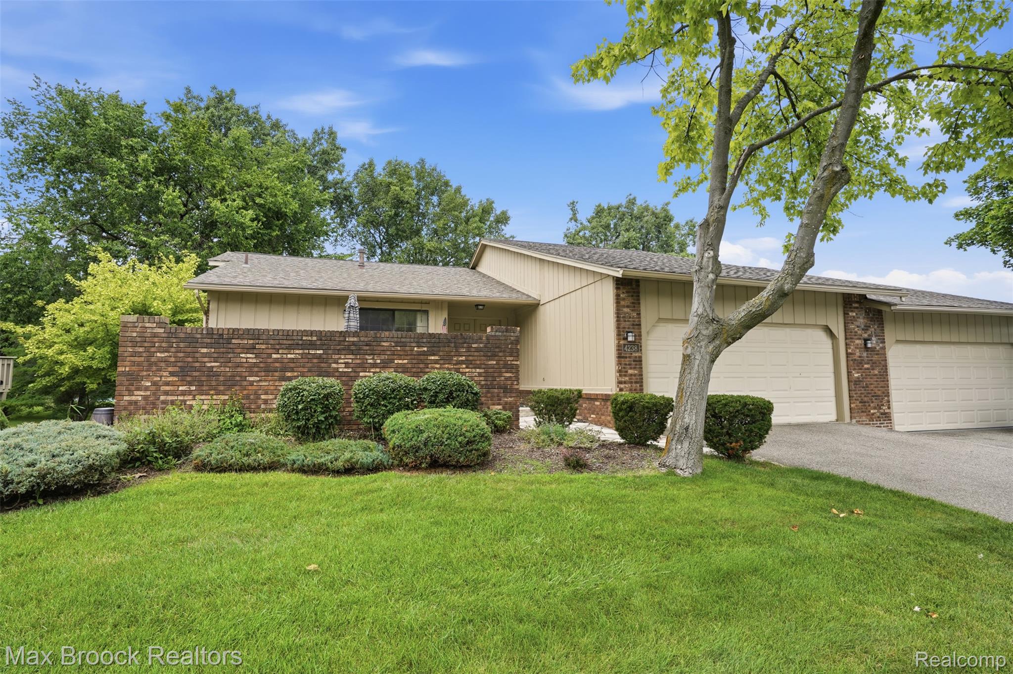 4238 Foxpointe Drive