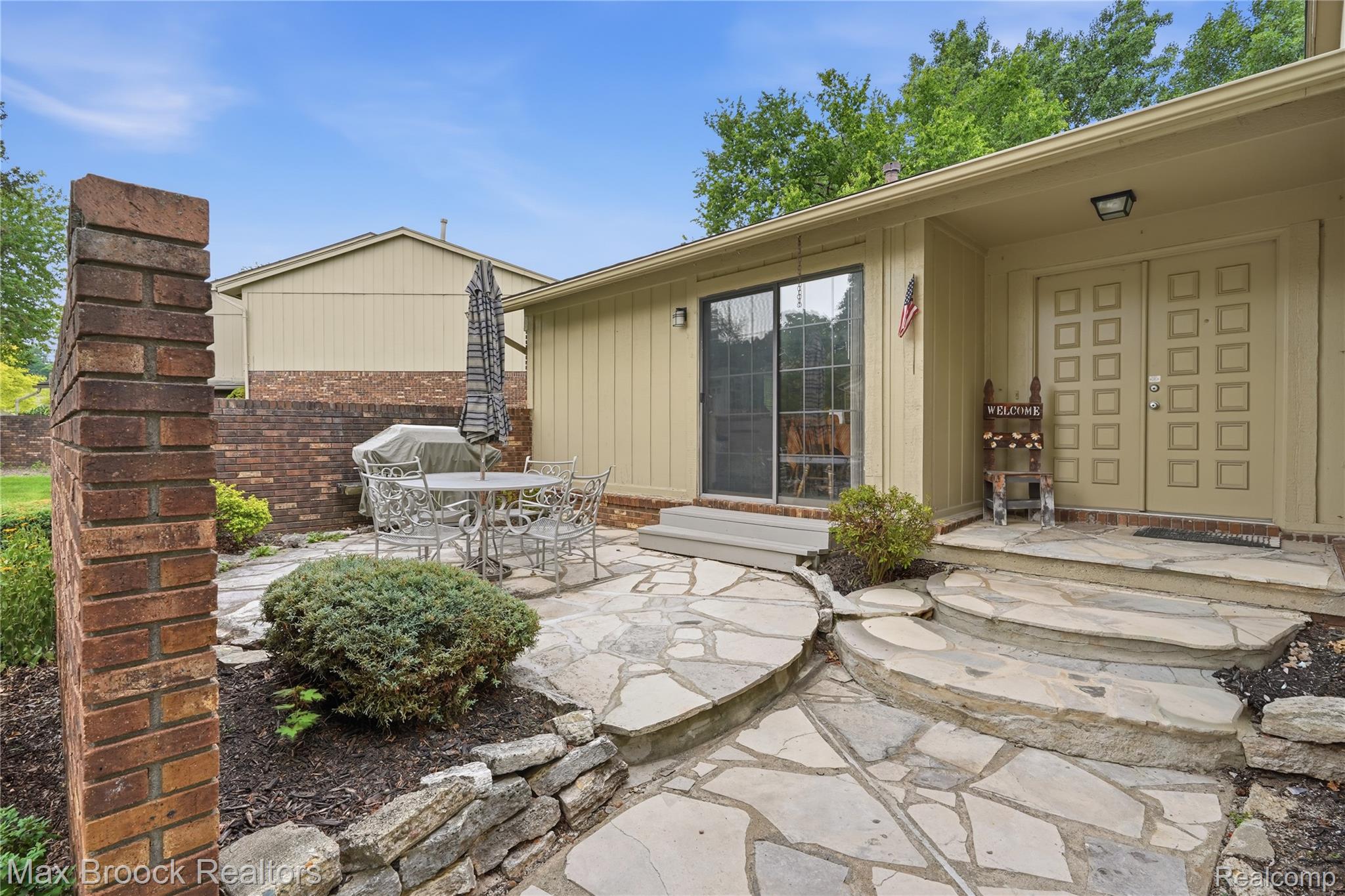 4238 Foxpointe Drive