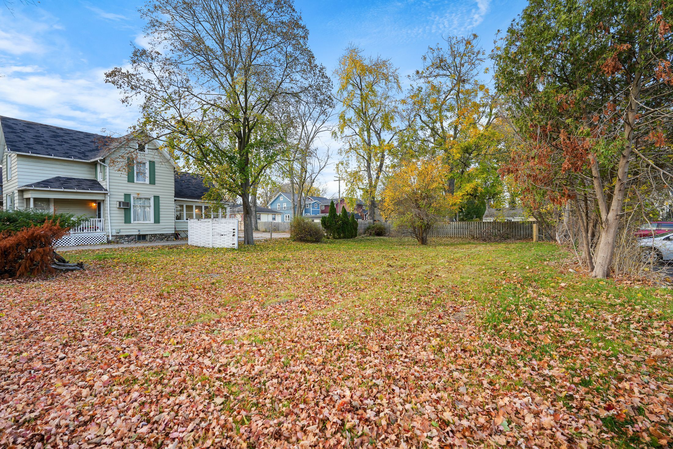 510 W UNIVERSITY Drive