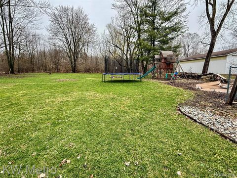 Tiny photo for 5036 Beecher Road, Flint Charter Township, MI 48532 (MLS # 20261021817)