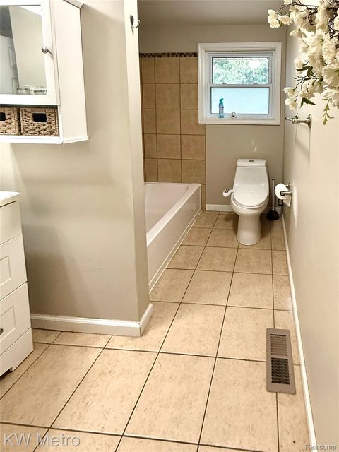 Tiny photo for 5036 Beecher Road, Flint Charter Township, MI 48532 (MLS # 20261021817)