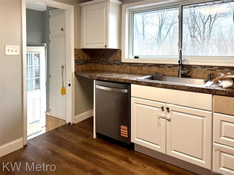 Tiny photo for 5036 Beecher Road, Flint Charter Township, MI 48532 (MLS # 20261021817)