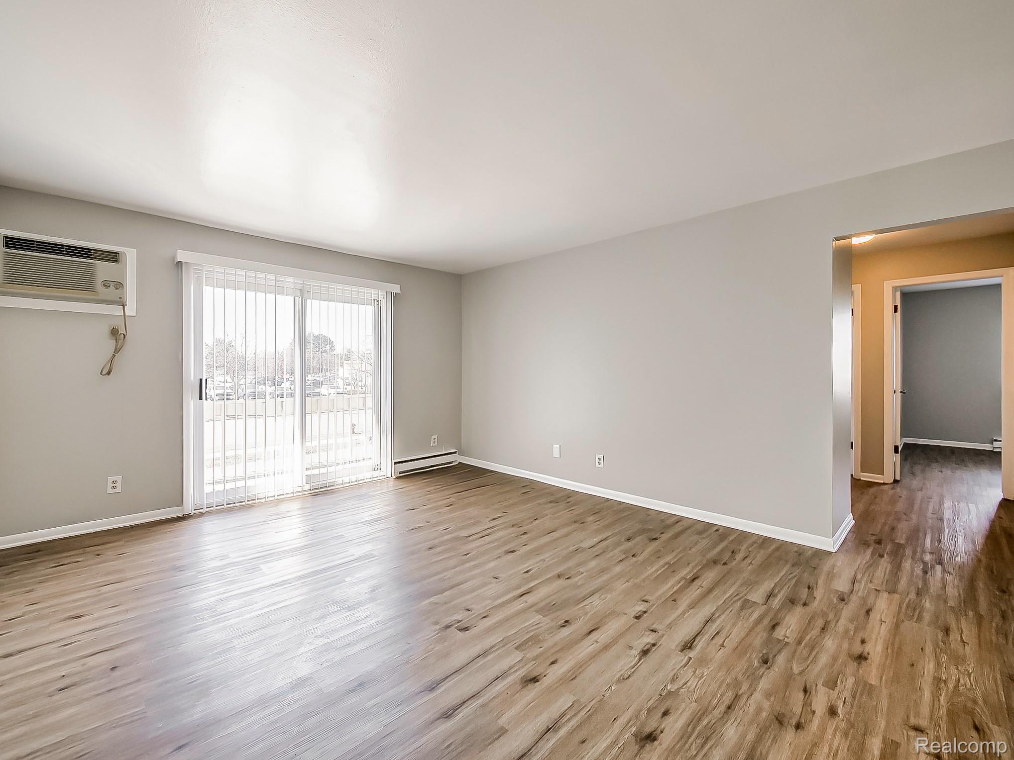 825 S Grand Avenue 5