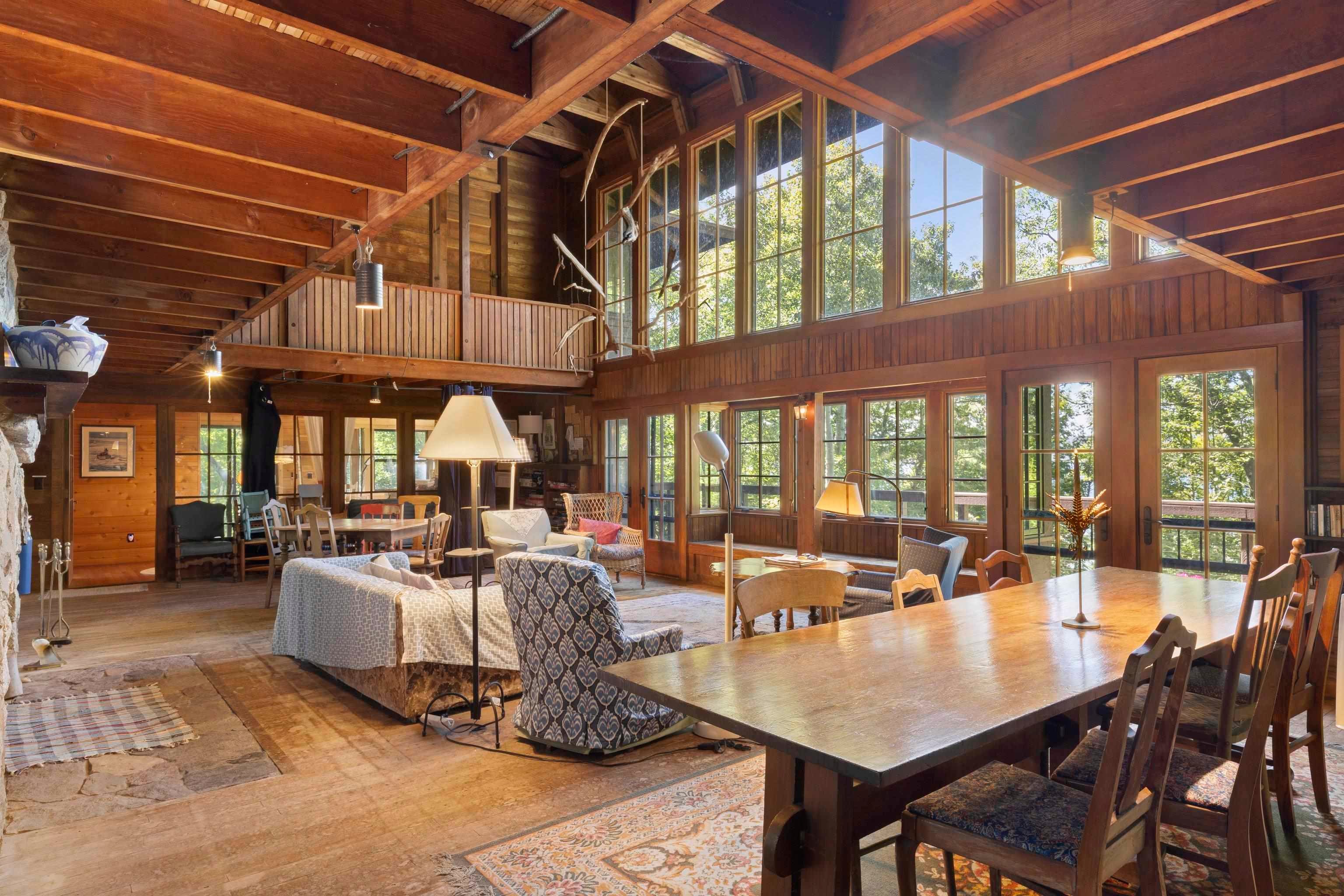 3512 Crystal Drive