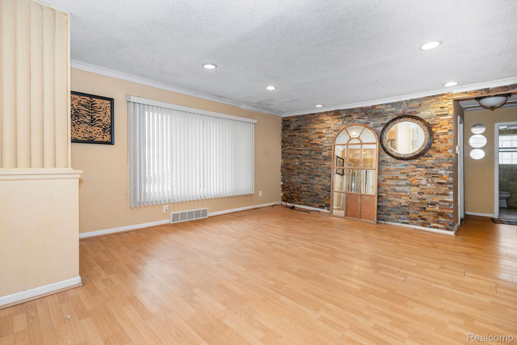 29249 Everett Street