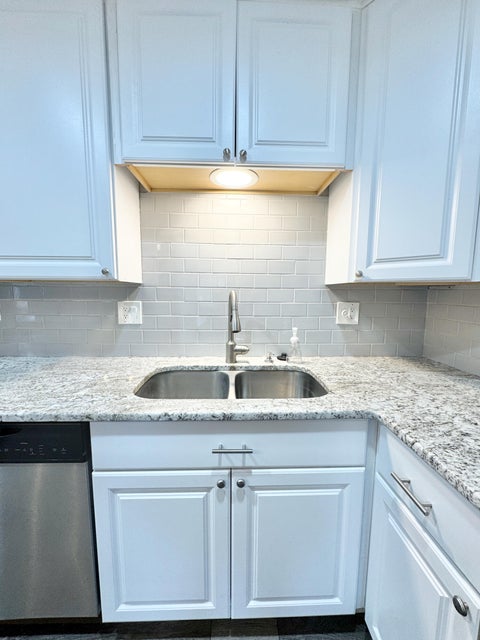 Tiny photo for 25225 Potomac Drive #8, South Lyon City, MI 48178 (MLS # 81026052538)