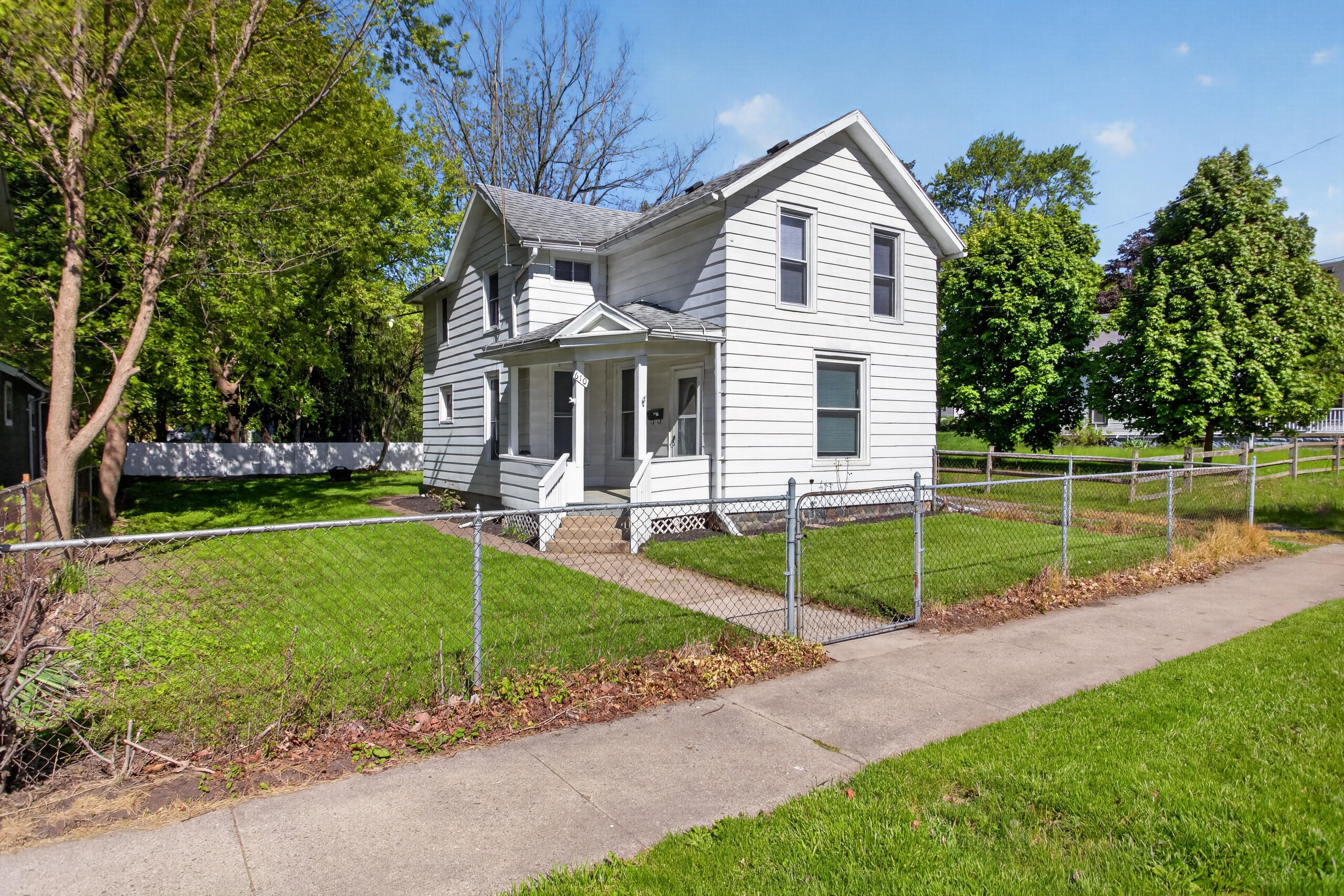 610 Backus Street