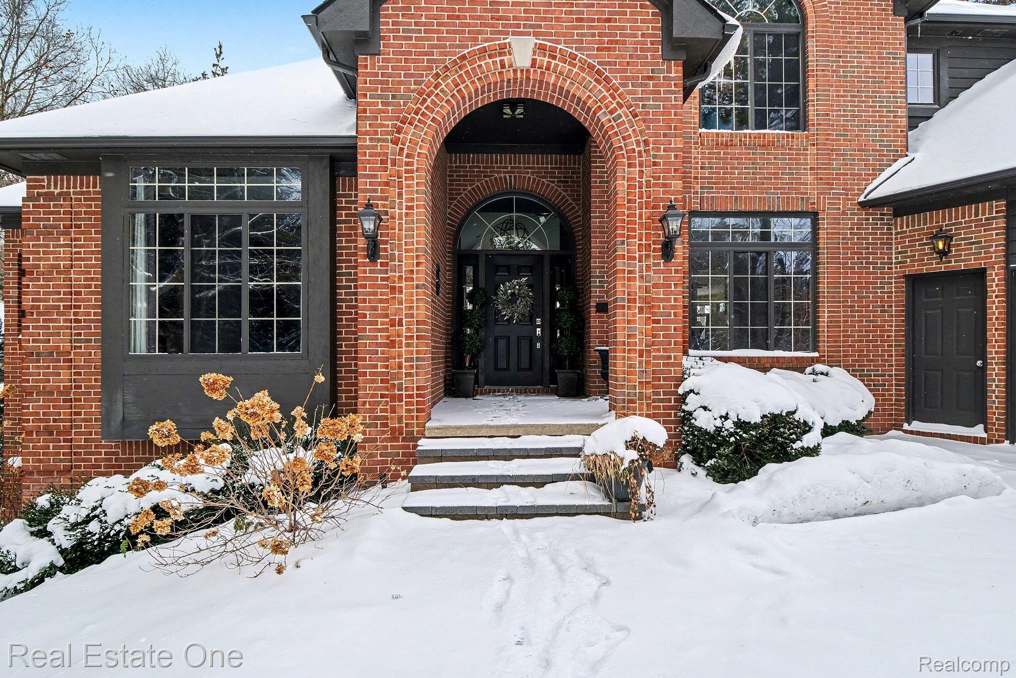 7907 Brookwood Drive