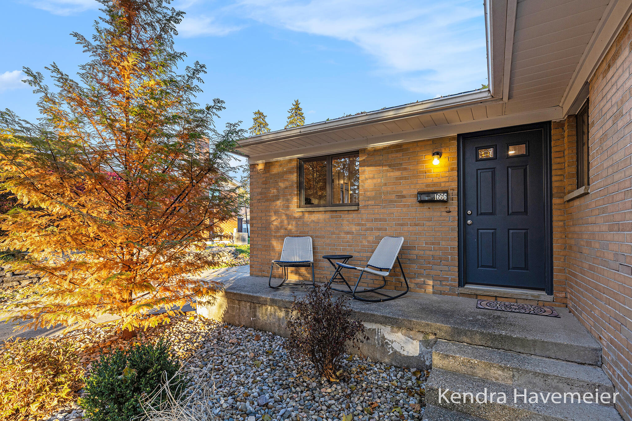 1666 Carlton Avenue NE