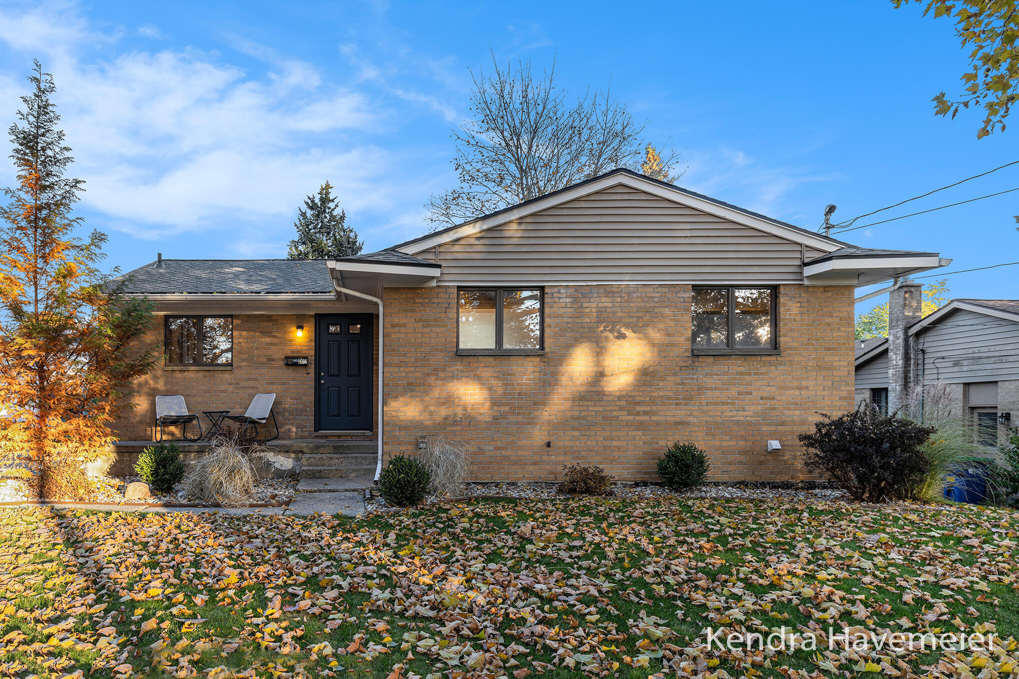 1666 Carlton Avenue NE