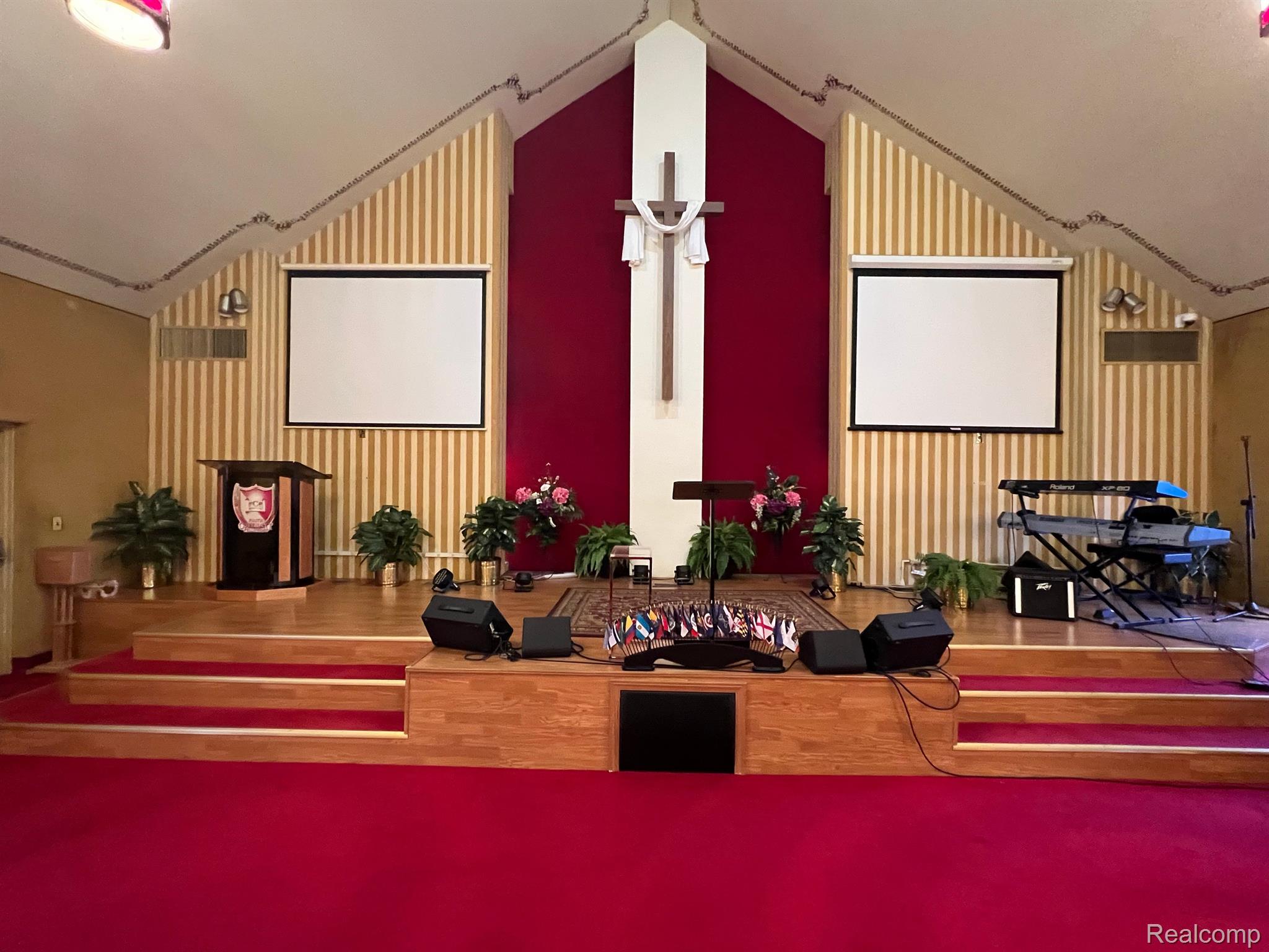 17901 COLLINSON Avenue