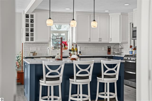 609 Lake Shore Drive