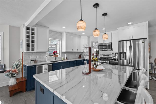 609 Lake Shore Drive