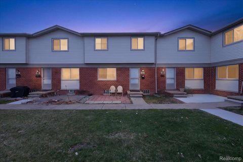 20814 Hunt Drive Roseville City MI 48066