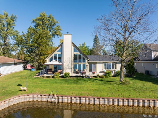 7938 BRANCH DR, BRIGHTON, MI 48116 - Image 62932cf948fcff9734587eccd7d2dc3a/4160894432