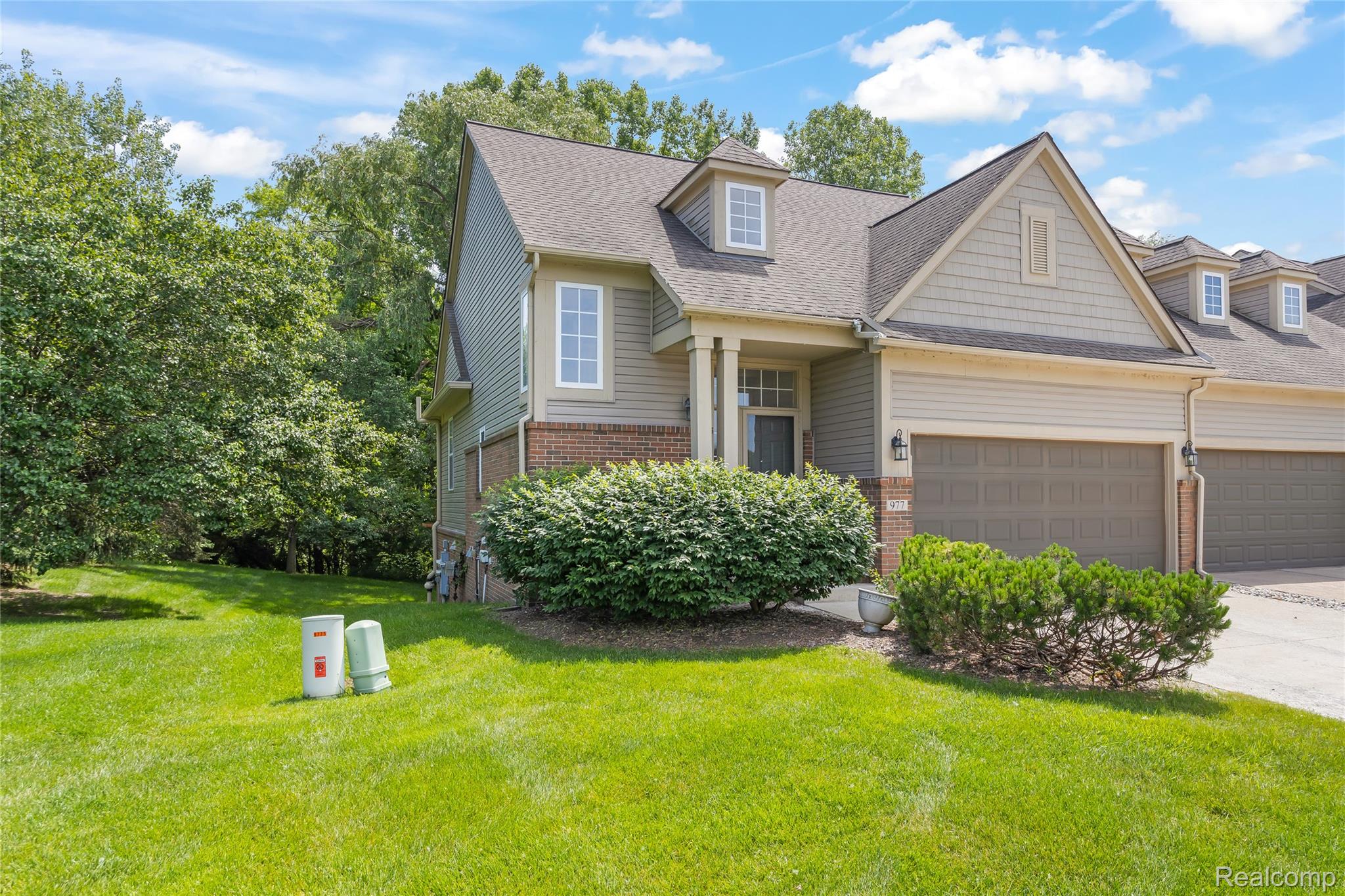 977 Sloane Court