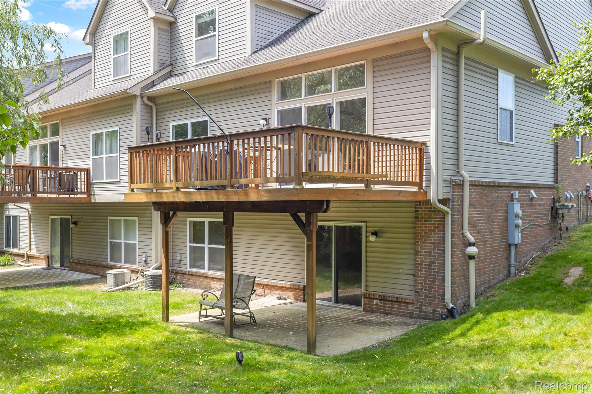 977 Sloane Court