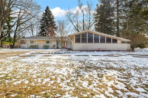 22920 Timberline Drive Southfield City MI 48033