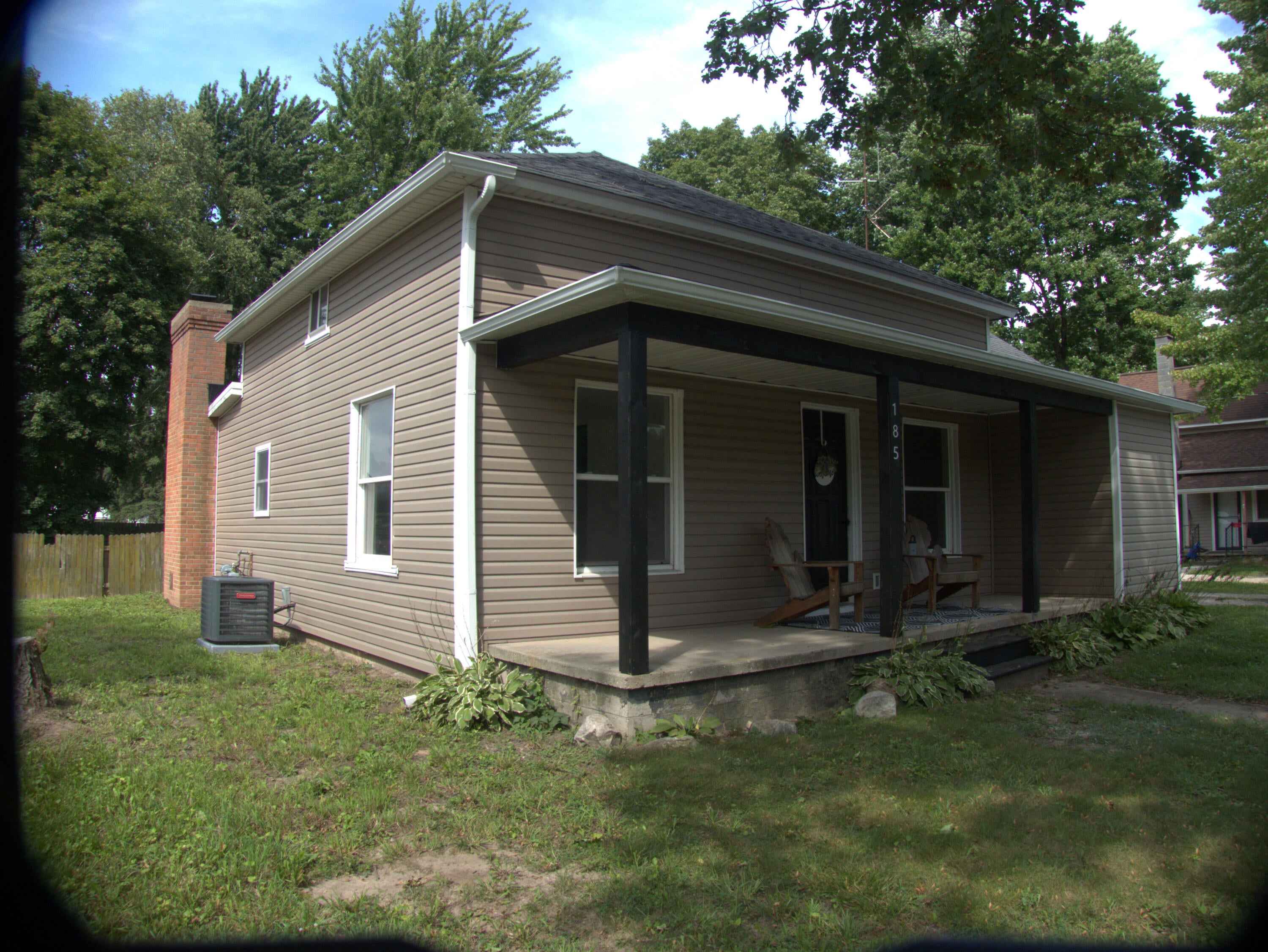 185 E Commerce Street