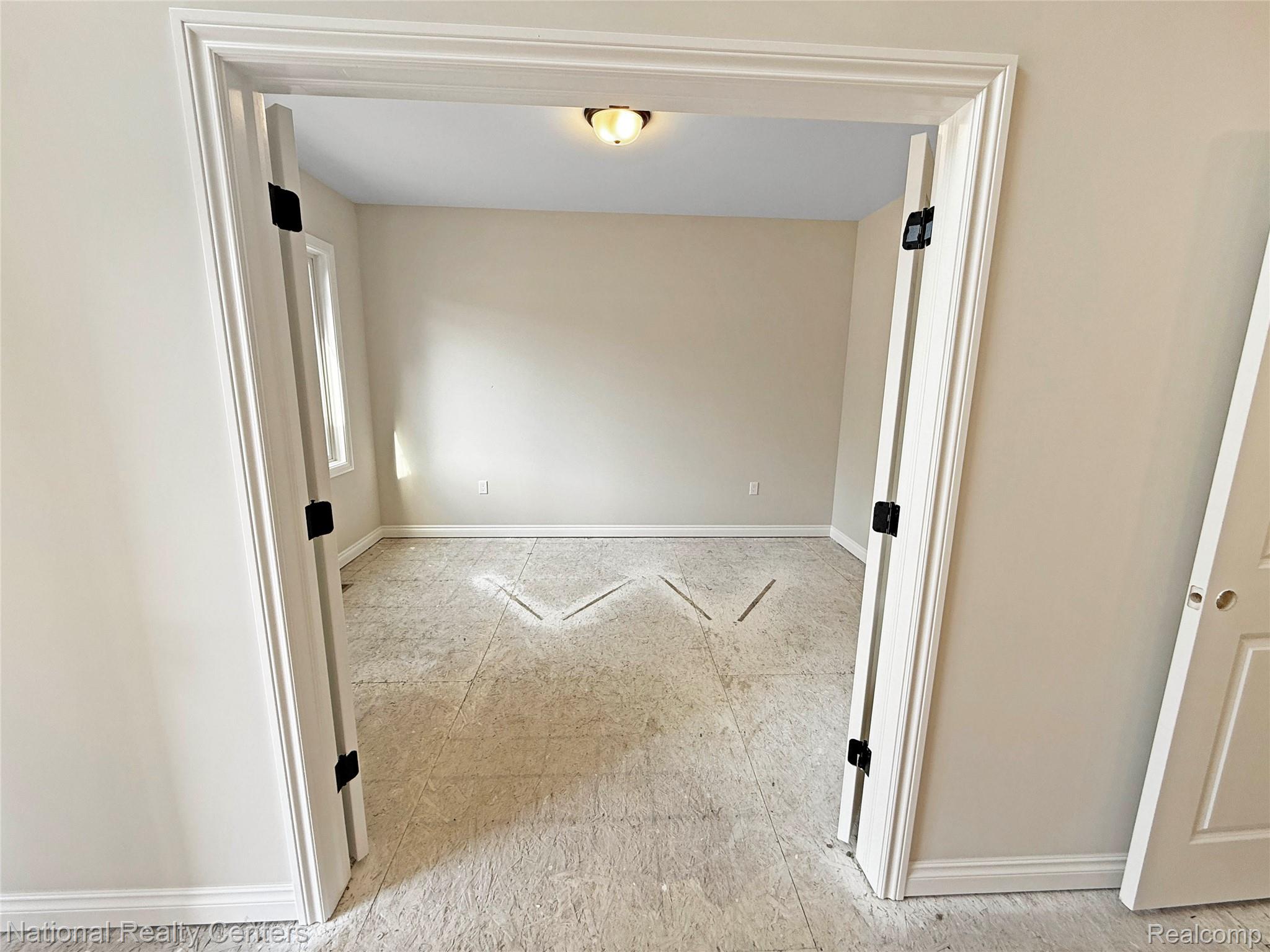 7118 Oak Ridge Court